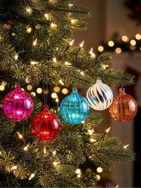 5 Colorful Blown Glass Balls Ornaments
Hang on tree or put in a dish
Stunning!!